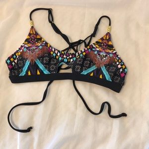 Women’s swim suit top